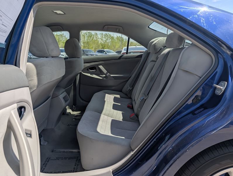 2011 Toyota Camry Image 20
