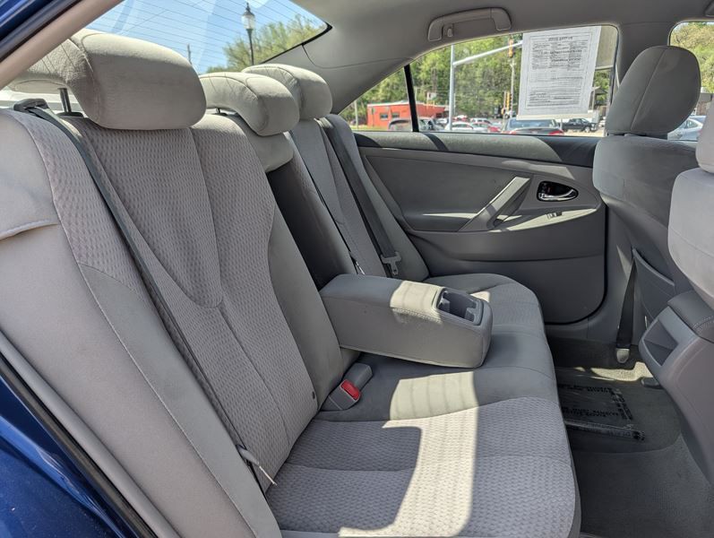 2011 Toyota Camry Image 23