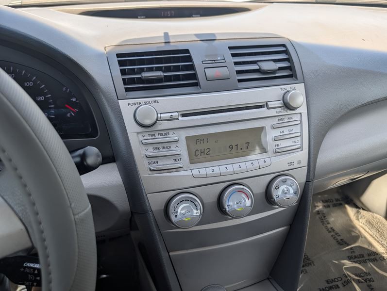 2011 Toyota Camry Image 27