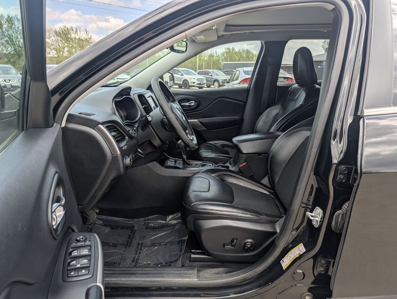 2019 Jeep Cherokee Image 13