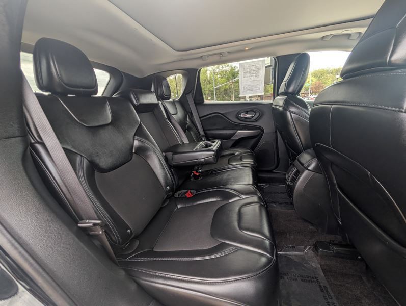 2019 Jeep Cherokee Image 23