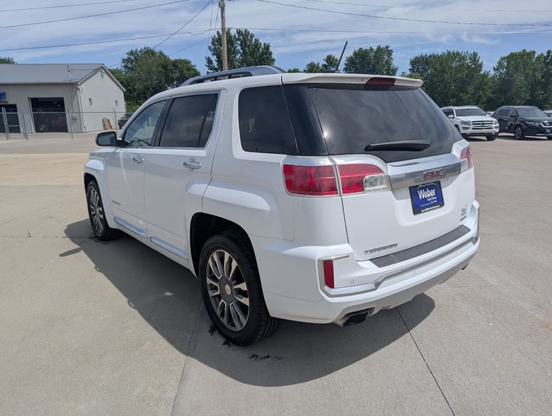 2016 GMC Terrain Image 6