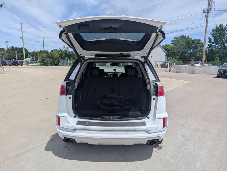 2016 GMC Terrain Image 9