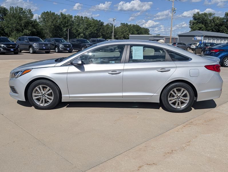 2017 Hyundai Sonata Image 5