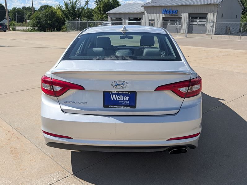 2017 Hyundai Sonata Image 8