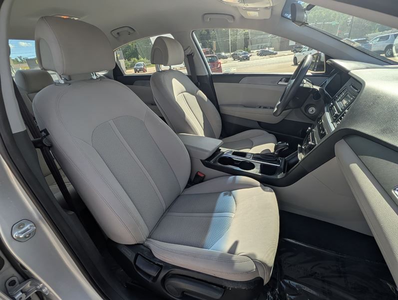 2017 Hyundai Sonata Image 19