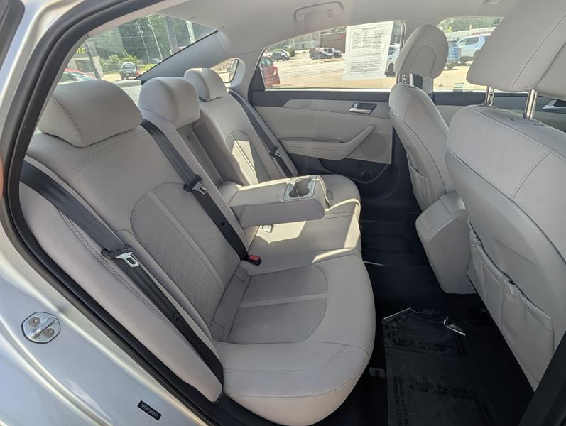 2017 Hyundai Sonata Image 21