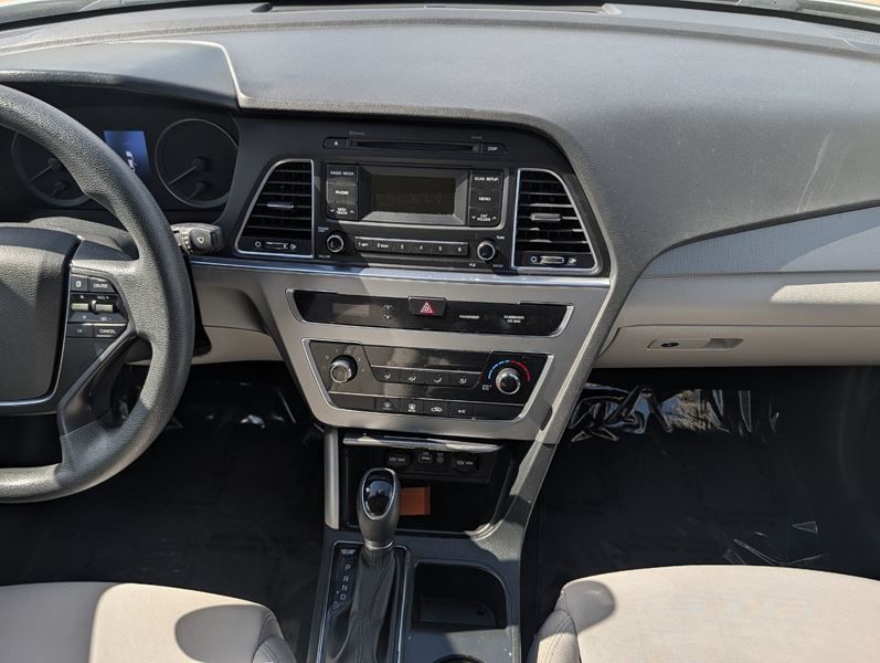 2017 Hyundai Sonata Image 24