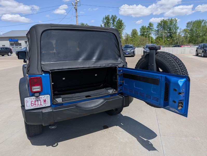 2015 Jeep Wrangler Image 9