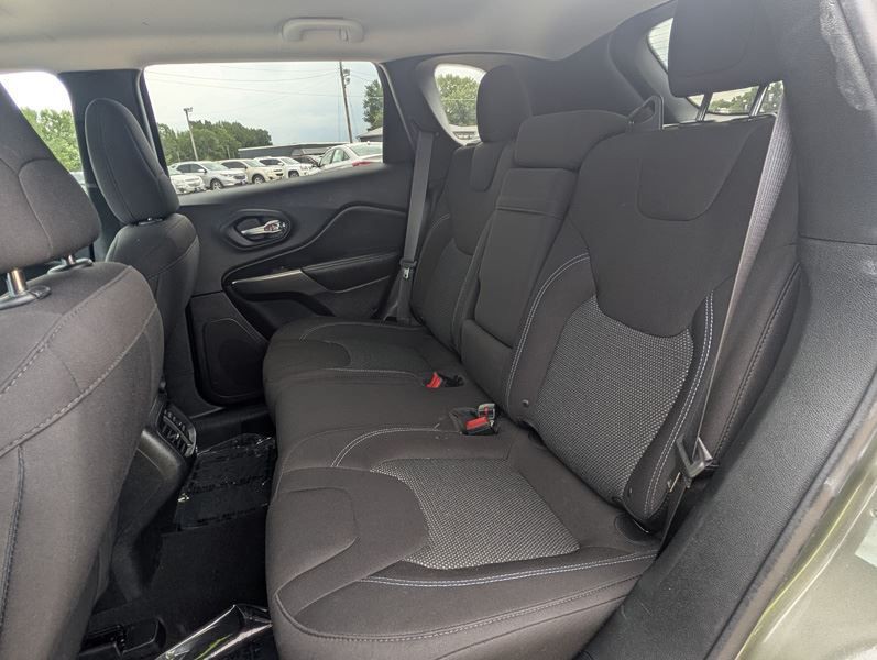 2019 Jeep Cherokee Image 18
