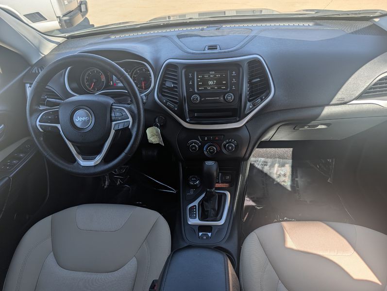 2016 Jeep Cherokee Image 22