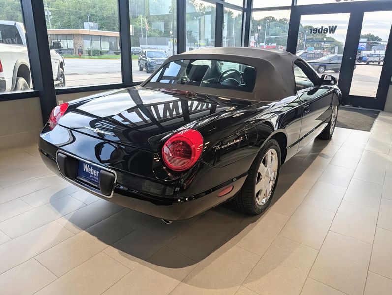 2002 Ford Thunderbird Image 7