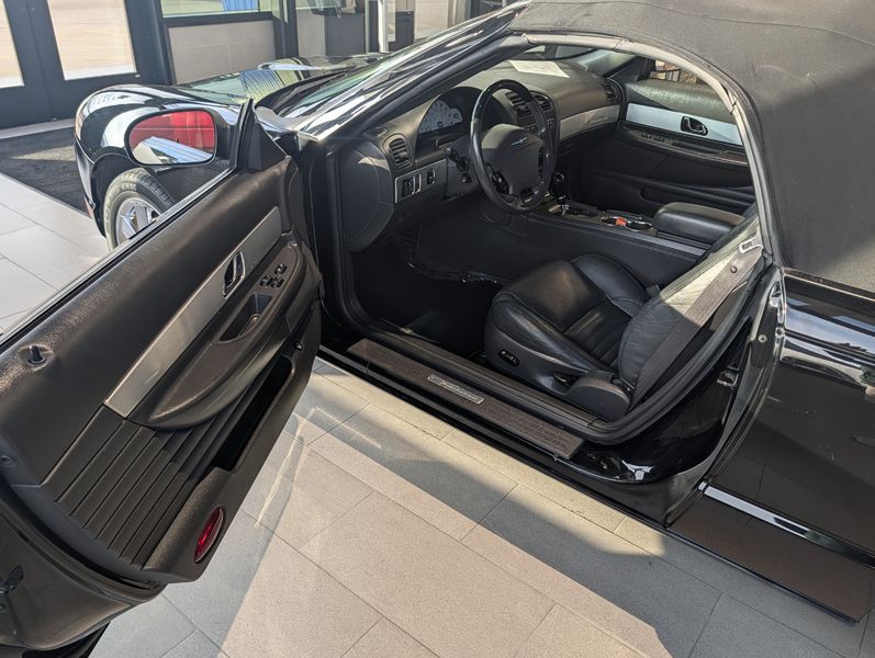 2002 Ford Thunderbird Image 10