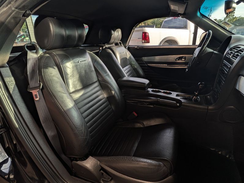2002 Ford Thunderbird Image 15