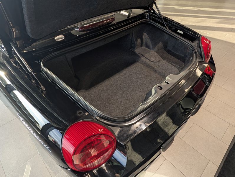 2002 Ford Thunderbird Image 20