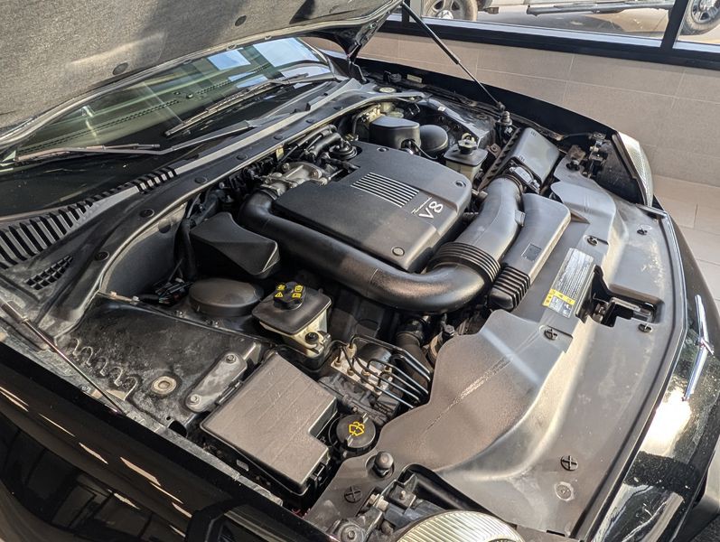2002 Ford Thunderbird Image 25