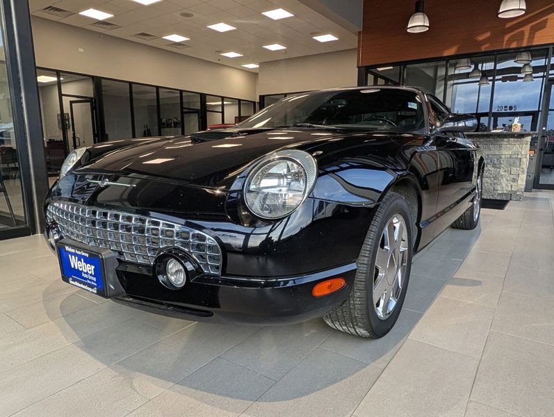 2002 Ford Thunderbird Image 28