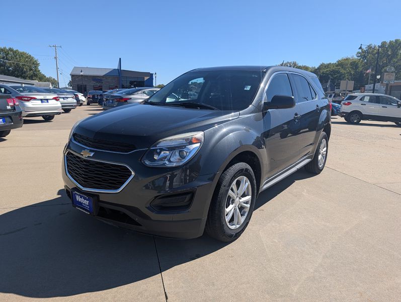 2017 Chevrolet Equinox Image 2