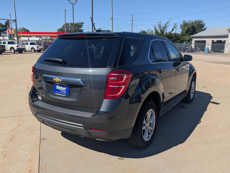 2017 Chevrolet Equinox Image 8