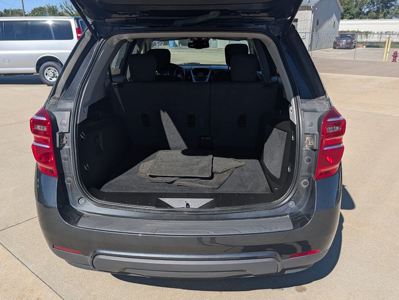 2017 Chevrolet Equinox Image 11