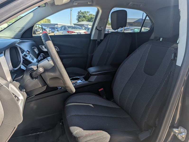 2017 Chevrolet Equinox Image 16