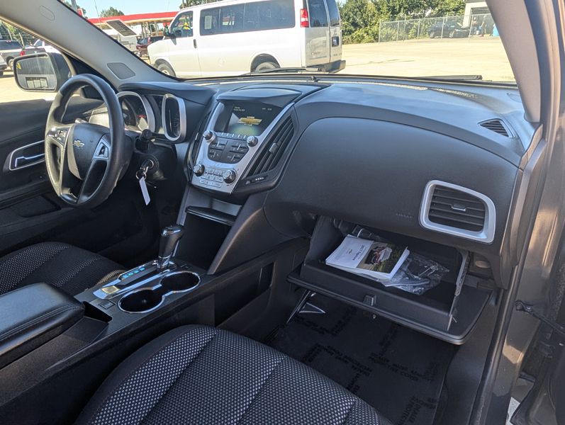 2017 Chevrolet Equinox Image 18