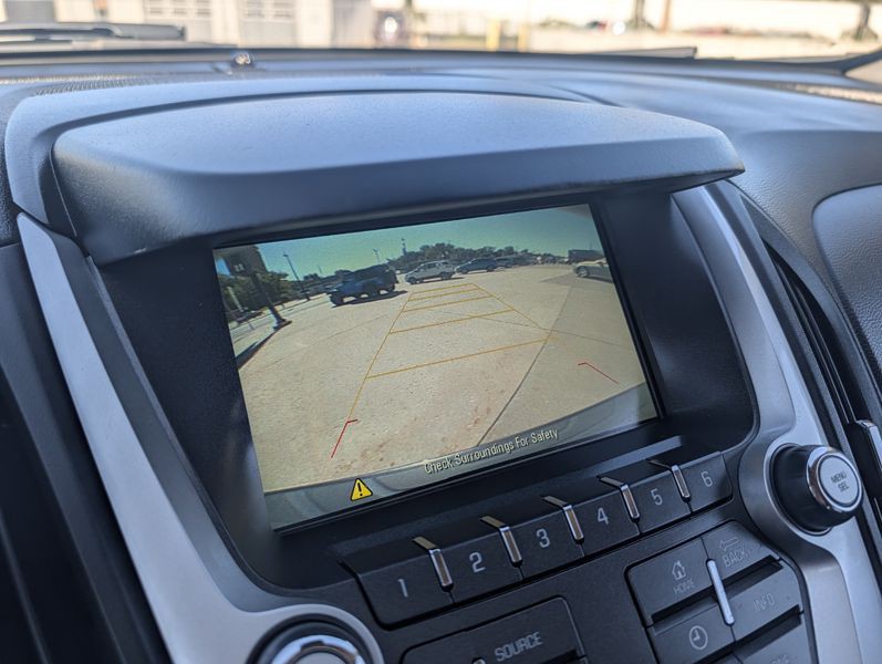 2017 Chevrolet Equinox Image 28