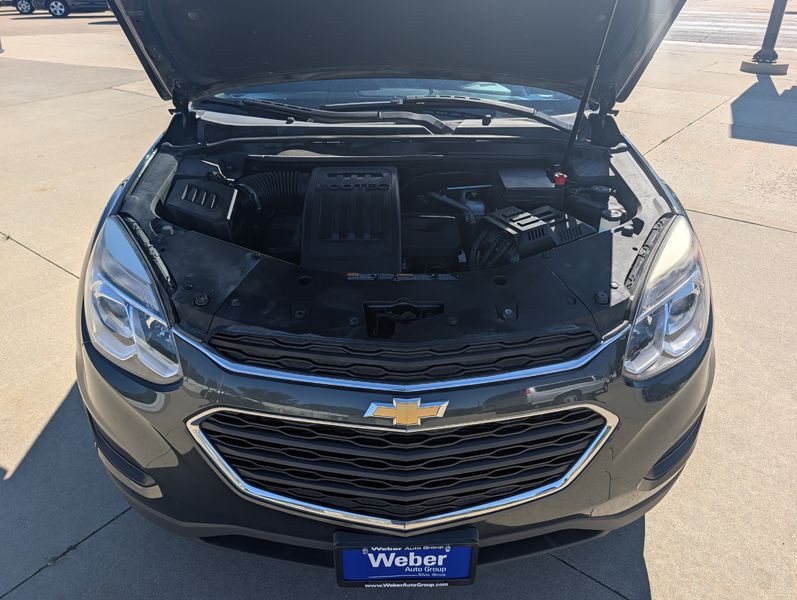 2017 Chevrolet Equinox Image 30