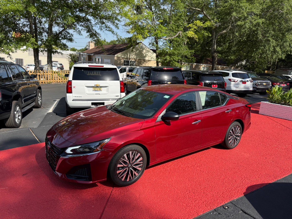 2025 Nissan Altima Image 7