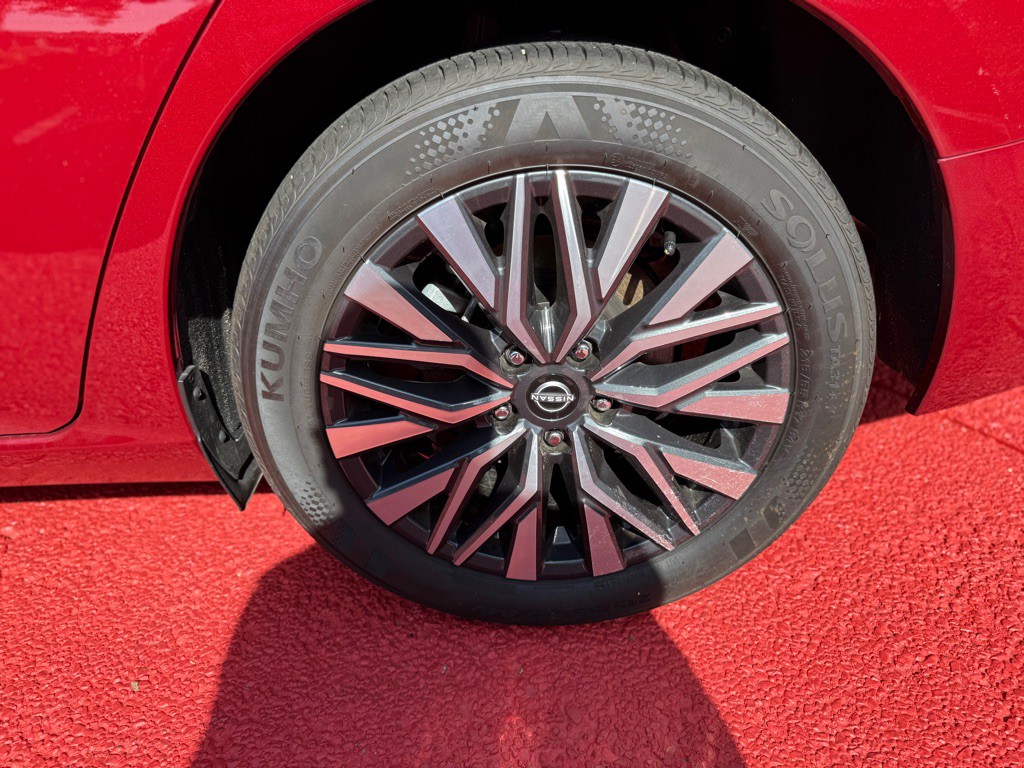 2025 Nissan Altima Image 22