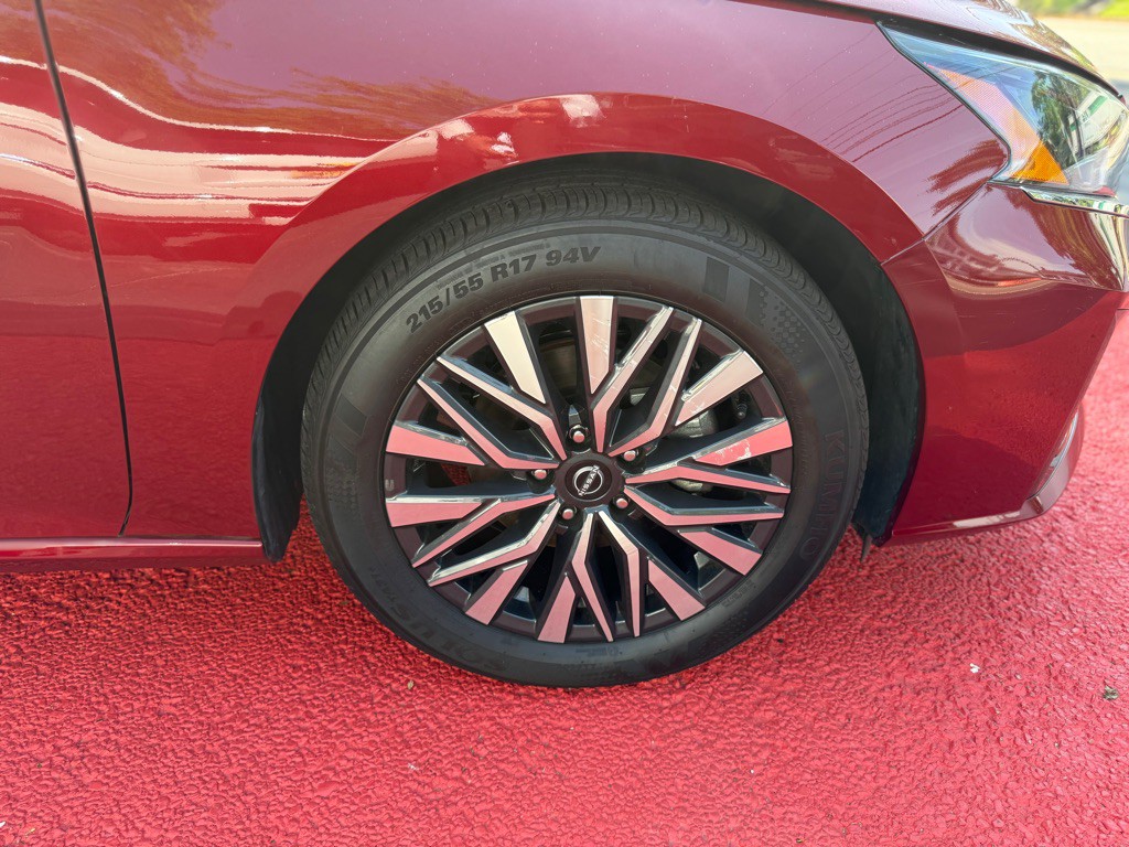 2025 Nissan Altima Image 23