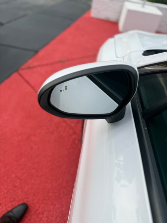 2022 Kia K5 Image 14