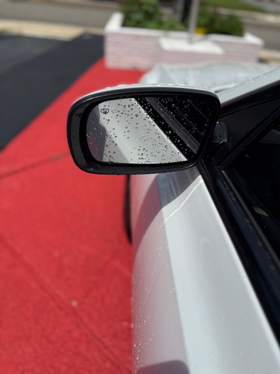 2019 Chrysler 300 Image 16