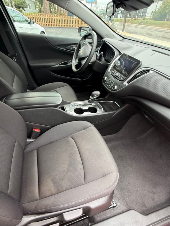 2023 Chevrolet Malibu Image 10