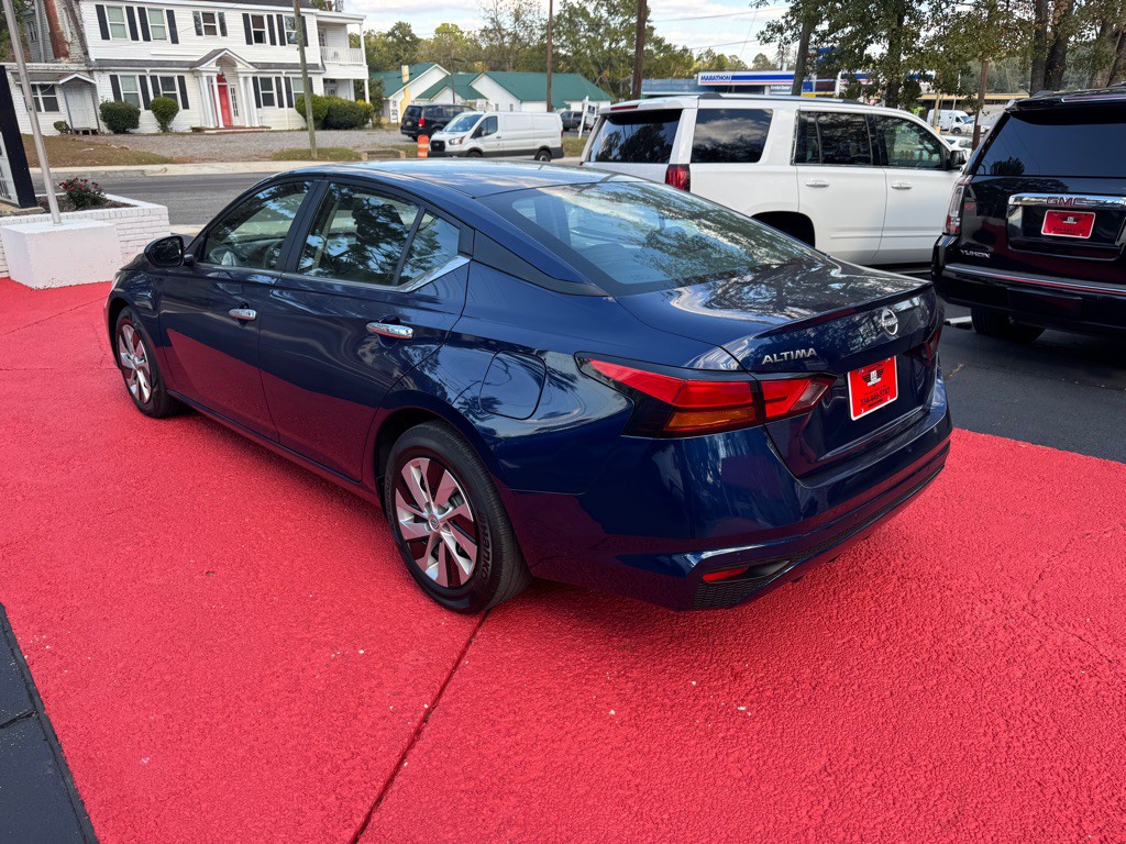 2024 Nissan Altima Image 5