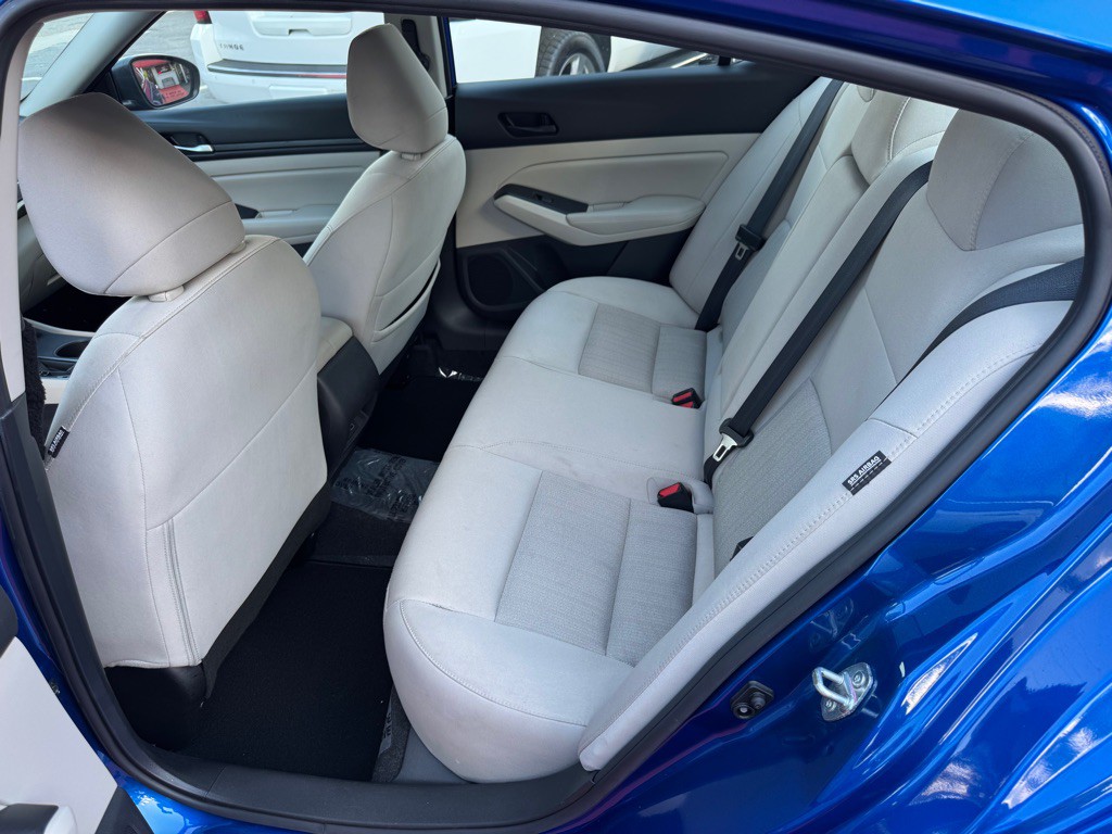 2025 Nissan Altima Image 13