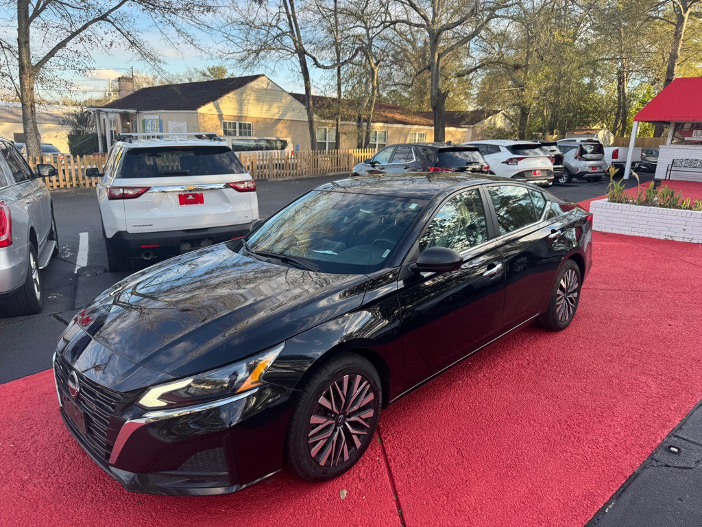2024 Nissan Altima Image 1
