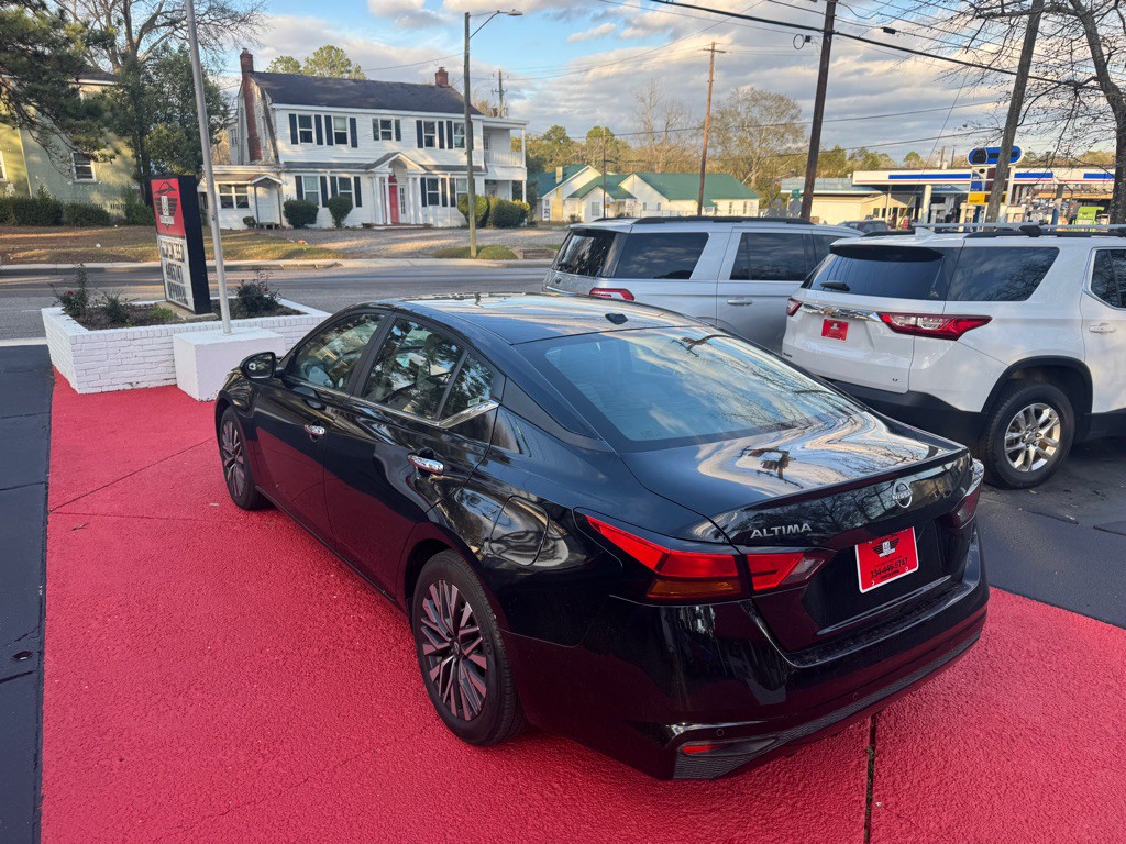 2024 Nissan Altima Image 6