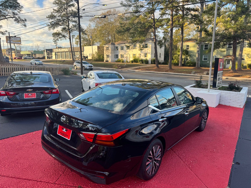 2024 Nissan Altima Image 10