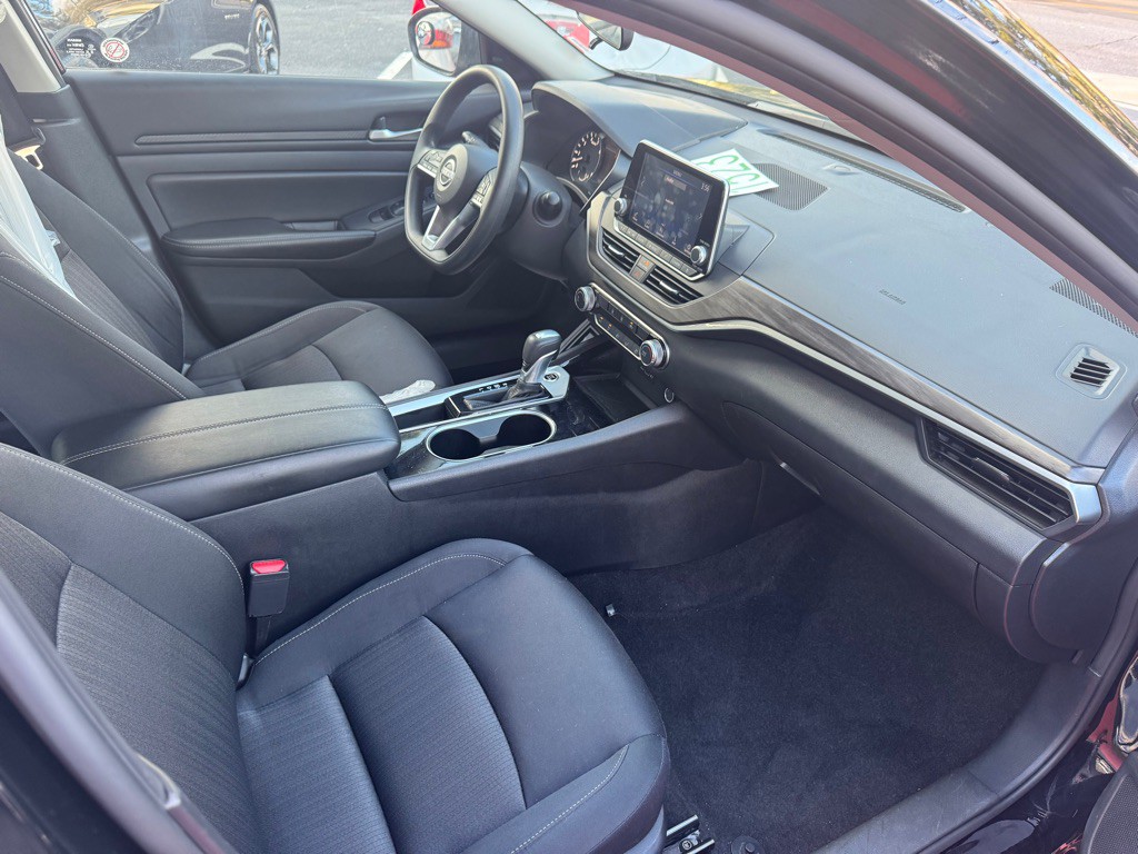 2024 Nissan Altima Image 15