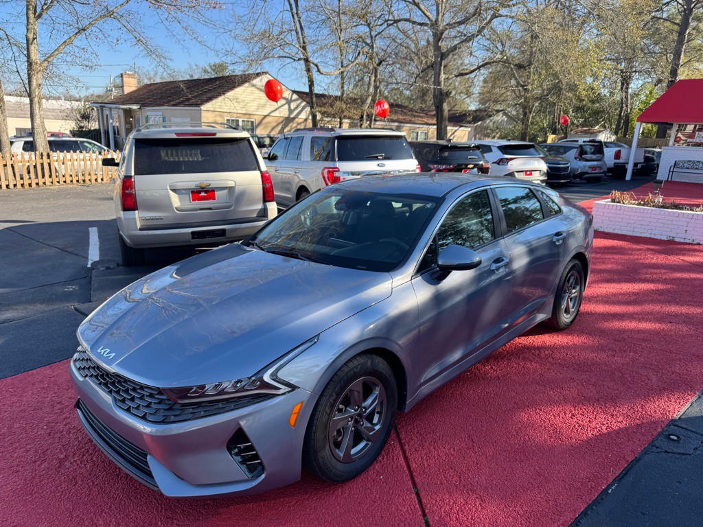 2023 Kia K5 Image 1