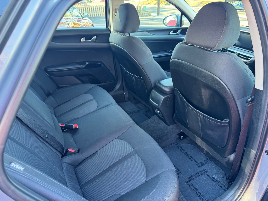 2023 Kia K5 Image 16