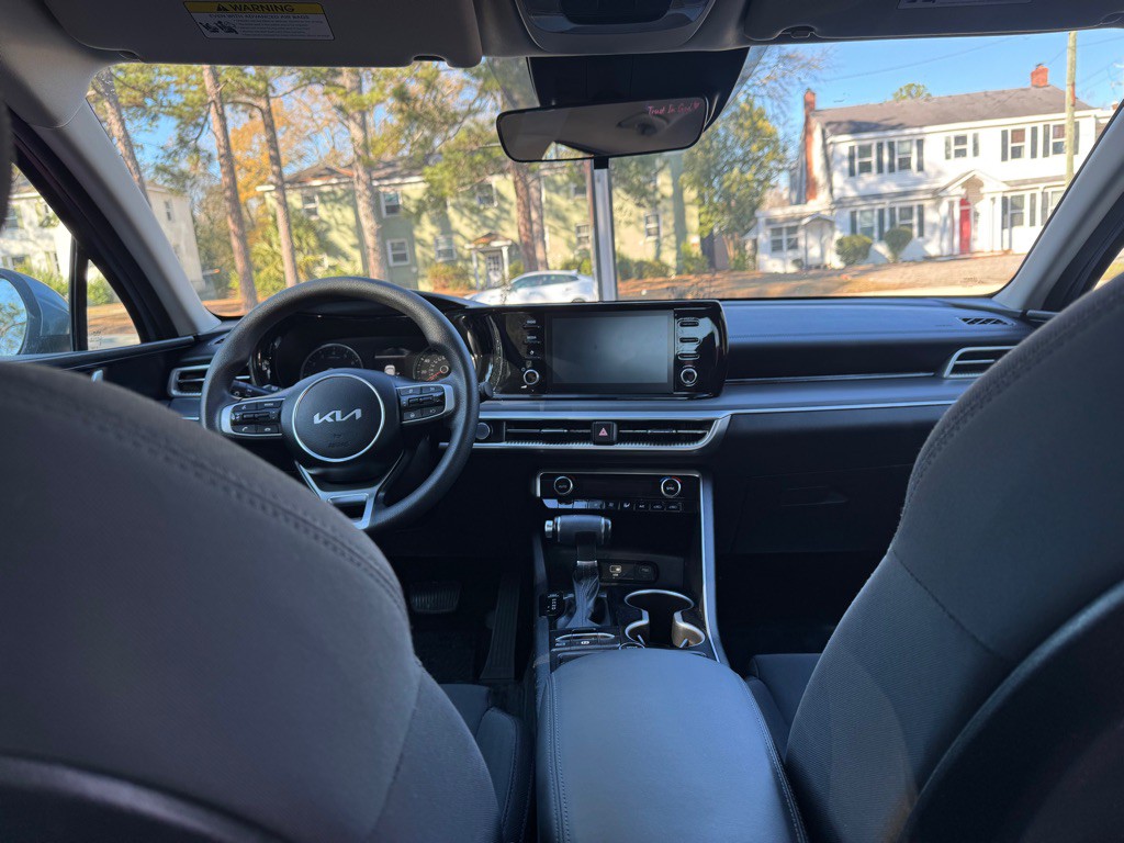 2023 Kia K5 Image 17