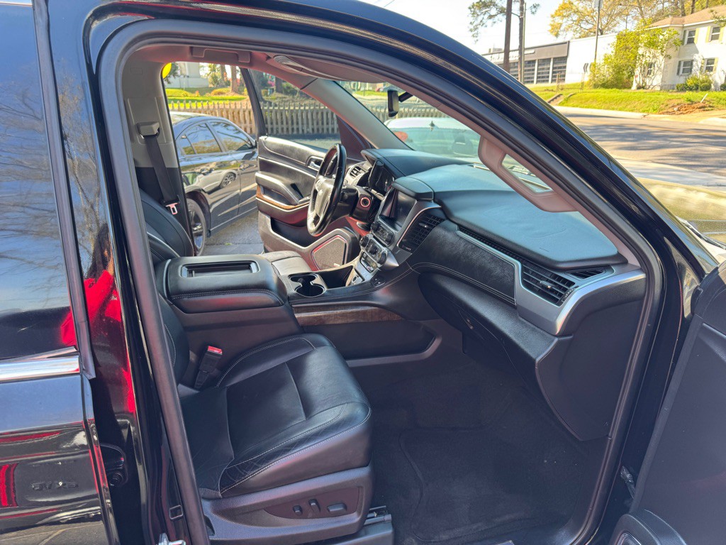 2016 Chevrolet Tahoe Image 12