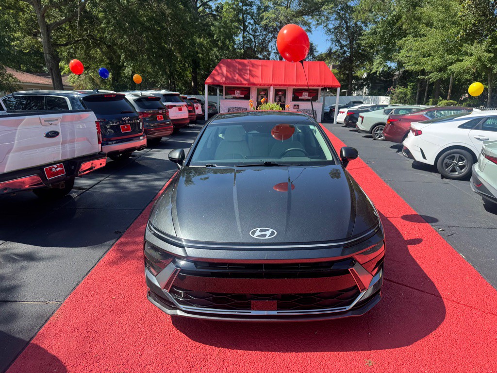 2025 Hyundai Sonata Image 2