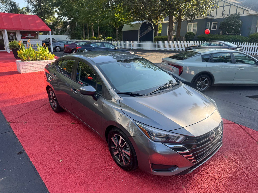 2025 Nissan Versa Image 3