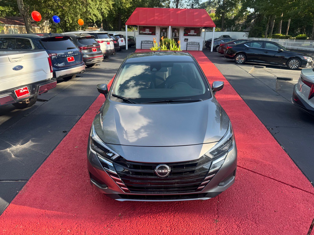 2025 Nissan Versa Image 8