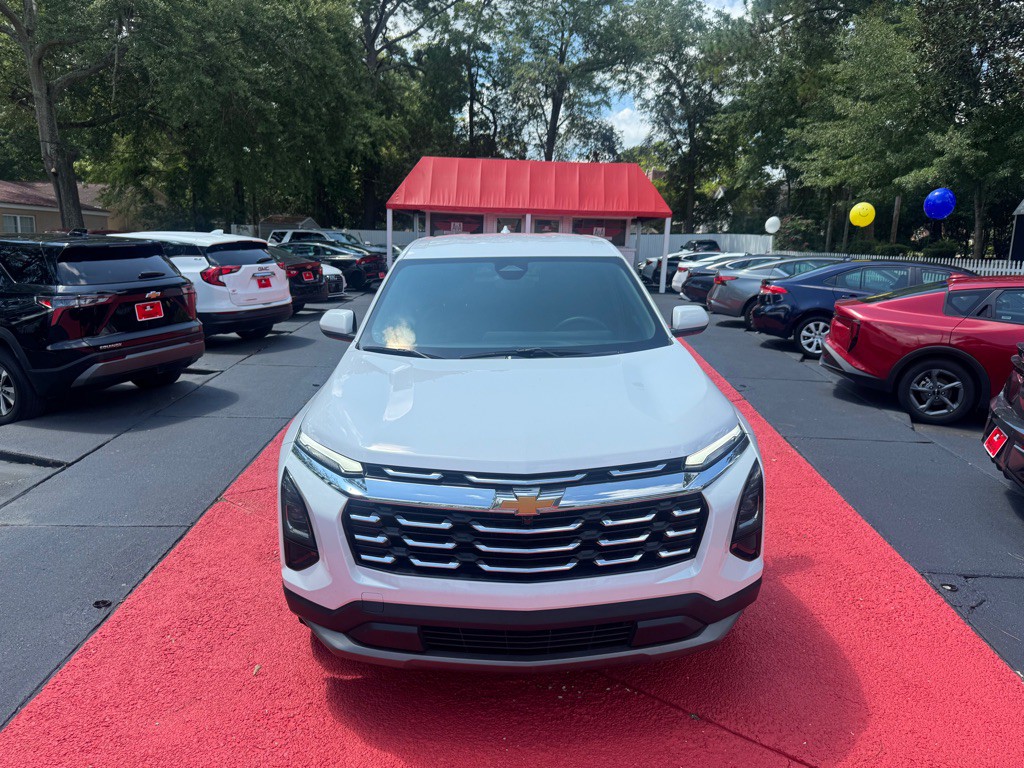2025 Chevrolet Equinox Image 2