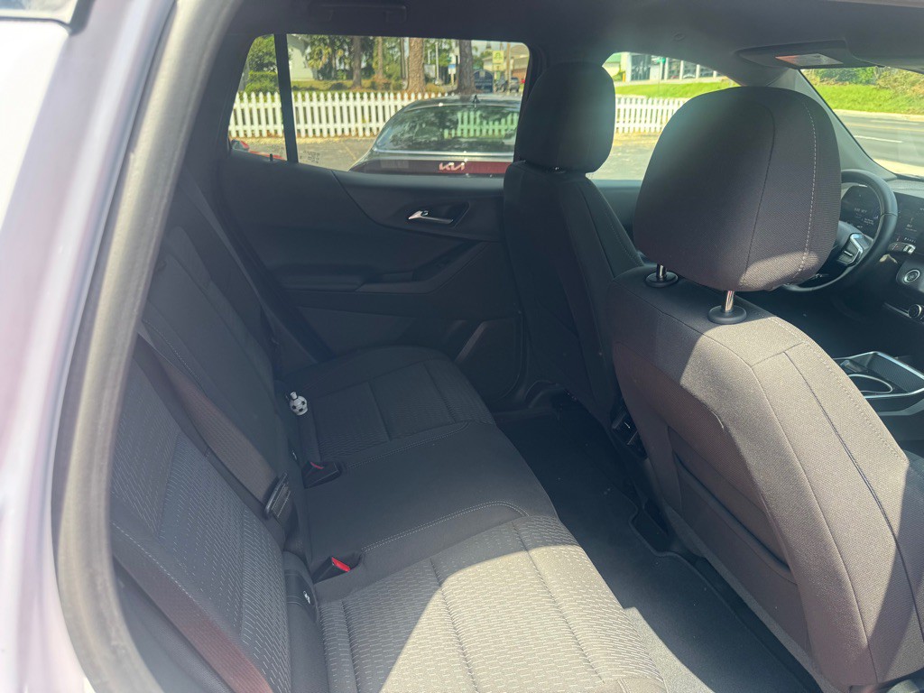 2025 Chevrolet Equinox Image 16