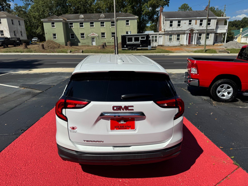 2020 GMC Terrain Image 11